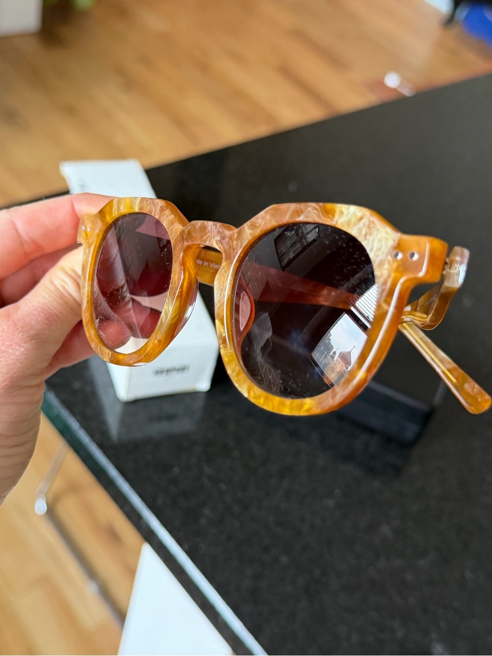 IZIPIZI Caramel Pearl Gradient Brown Round Sunglasses echo essential edition - Picture 2 of 6